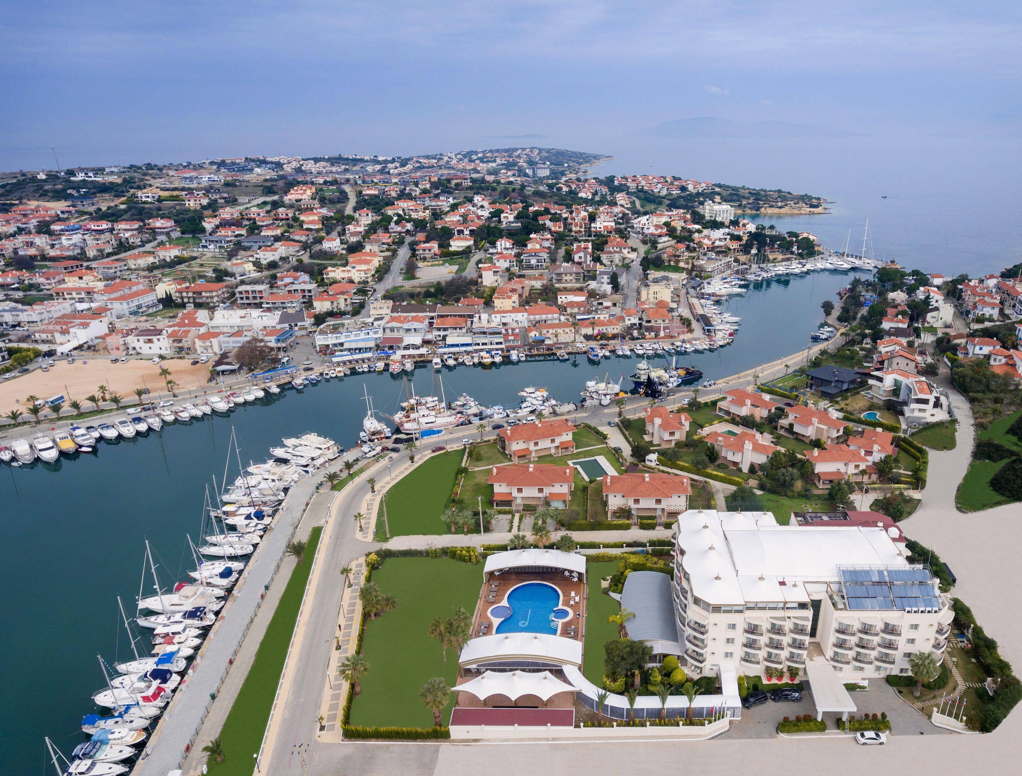 Sisus Hotel Çeşme Exterior foto